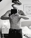 Selfie, foto 1579x1913, 4 reacties, 5 stemmen
