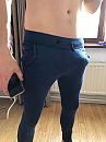 Te strak?, foto 768x1024, 4 reacties, 9 stemmen
