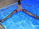 Zwembad bdsm date, foto 1600x1200, 6 reacties, 75 stemmen