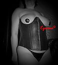 black leather, foto 2592x2869, 9 reacties, 35 stemmen