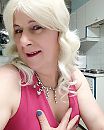 happy girl in pink, foto 3200x4000, 4 reacties, 15 stemmen