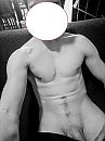 me, foto 750x1000, 0 reacties, 8 stemmen
