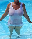 wet t shirt, foto 1397x1714, 77 reacties, 283 stemmen