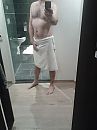 wie gaat er mee douchen?, foto 1920x2560, 13 reacties, 34 stemmen