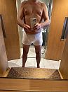 Alleen in mijn hotelkamer, foto 3000x4000, 6 reacties, 9 stemmen