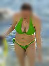 Am Strand im grünen Bikini, foto 384x512, 13 reacties, 55 stemmen