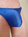 Blauwe string, foto 3000x4000, 5 reacties, 11 stemmen