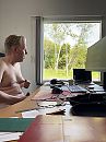 Bloot op het werk, foto 3000x4000, 5 reacties, 16 stemmen