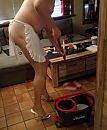 Cleaning bitch for hire, foto 452x548, 3 reacties, 9 stemmen