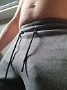 Grijze jogging, foto 2208x2944, 1 reacties, 2 stemmen