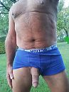 Hij springt nog niet helemaal, foto 1728x2304, 2 reacties, 13 stemmen