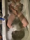 In bad met.., foto 3000x4000, 11 reacties, 43 stemmen