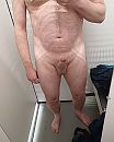 In het pashokje, foto 2541x3164, 2 reacties, 7 stemmen