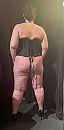 Ingesnoerd…., foto 1993x4000, 39 reacties, 203 stemmen
