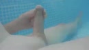 Klaarkomen in het zwembad..., film 00:00:29, 10 reacties, 38 stemmen