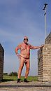 Lekker naakt, foto 1472x2598, 3 reacties, 8 stemmen