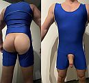 Lycra pakje aan, foto 640x599, 16 reacties, 35 stemmen