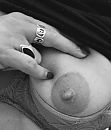 Nipple, foto 385x448, 122 reacties, 323 stemmen