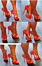 Red is hot !!!!, foto 325x502, 3 reacties, 10 stemmen