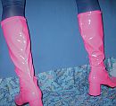 Roze kniehoge Lak Laarzen, foto 2313x2112, 5 reacties, 10 stemmen