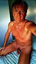 Slaaf, foto 960x1708, 0 reacties, 2 stemmen