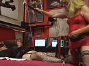 Teasing chained up slave Tgirl, foto 1280x960, 0 reacties, 3 stemmen