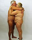 Tijdens een fotoshoot met lief, foto 2615x3264, 11 reacties, 37 stemmen