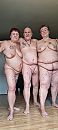 Vrienden, foto 908x2016, 29 reacties, 130 stemmen