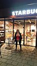 bij de starbucks, foto 2250x4000, 21 reacties, 149 stemmen