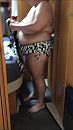 in de caravan aan het omkleden, foto 750x1334, 5 reacties, 26 stemmen