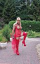in red, foto 1590x2517, 7 reacties, 31 stemmen