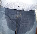 natte broek, foto 2001x1857, 5 reacties, 5 stemmen