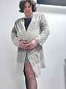 valerie als secretaresse, foto 2448x3264, 1 reacties, 15 stemmen