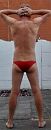 zwembroekje aan  want tante, foto 919x2327, 1 reacties, 6 stemmen
