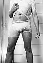 ;-), foto 1966x2835, 2 reacties, 4 stemmen