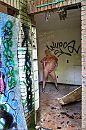Alleen een jurkje aan, foto 2670x4000, 7 reacties, 62 stemmen