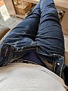 Broek te klein, foto 3000x4000, 0 reacties, 1 stemmen