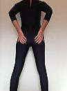 Catsuit uit Arnhem, foto 2472x3296, 2 reacties, 11 stemmen