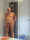 Douchen, foto 2208x2944, 0 reacties, 12 stemmen