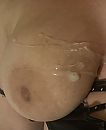Heerlijk warm zaad op mn tiet, foto 1526x1861, 12 reacties, 40 stemmen