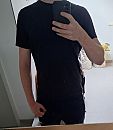 Jonge man zoekt wat actie, foto 931x1062, 3 reacties, 8 stemmen