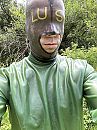 Latex buiten = geil, foto 2316x3088, 2 reacties, 12 stemmen