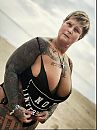 Me, foto 1126x1500, 43 reacties, 221 stemmen
