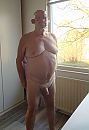 Naakt op kantoor, foto 1432x2088, 4 reacties, 7 stemmen