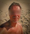 Naked daddy, foto 1873x2115, 1 reacties, 6 stemmen