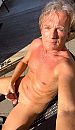 Op het terras masturberen, foto 1284x2215, 0 reacties, 0 stemmen