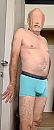 Oudere man, foto 1287x3088, 1 reacties, 1 stemmen