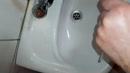 Pissen met tube, film 00:00:00, 2 reacties, 13 stemmen