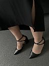 Pumps met nylons en lange rok, foto 3000x4000, 10 reacties, 14 stemmen