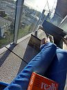Sissysletje op terras, foto 1932x2576, 5 reacties, 5 stemmen